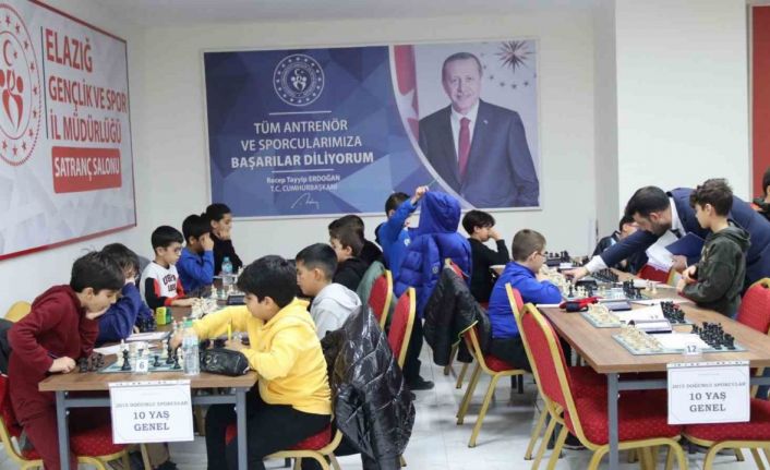 Elazığ’da  satranç müsabakaları sona erdi