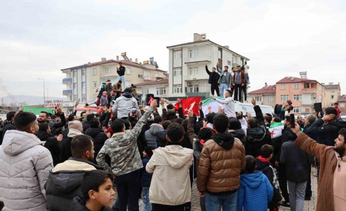 Elazığ’daki Suriyeliler Esed’in gidişini coşkuyla kutladı