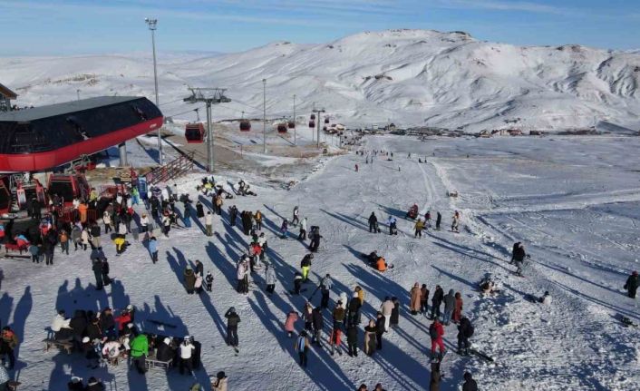 Erciyes hafta sonu 30 bini aşkın misafir ağırladı