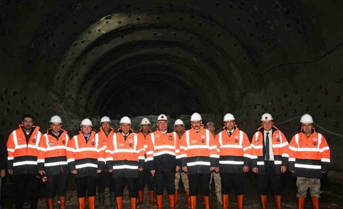 Erzurum ve Bingöl Valileri Çirişli Tüneli’ni inceledi