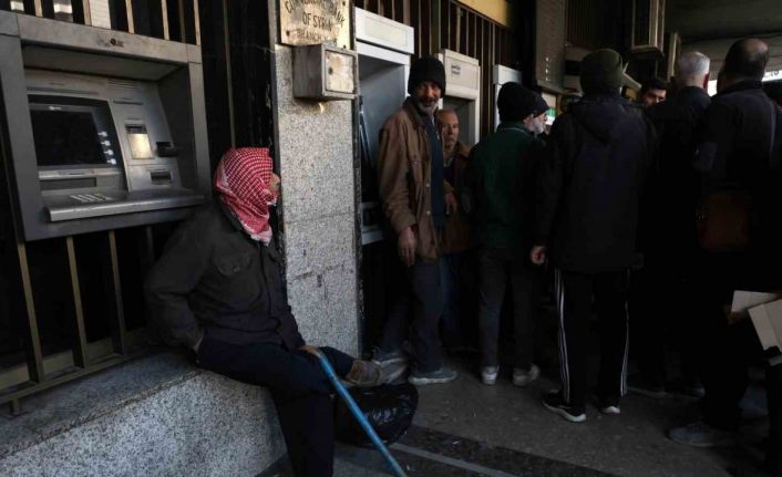 Esad bankaları boşalttı, Suriyeliler mağdur oldu