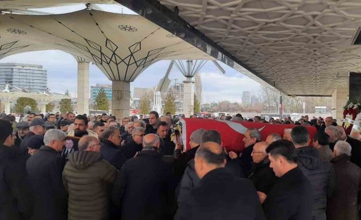 Eski Anayasa Mahkemesi Başkanvekili  Üstün, son yolculuğuna uğurlandı