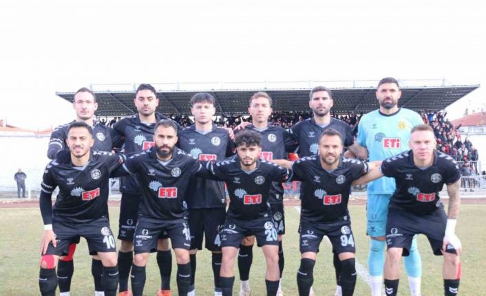 Eskişehirspor, Akşehir deplasmanında liderliği kaptırdı