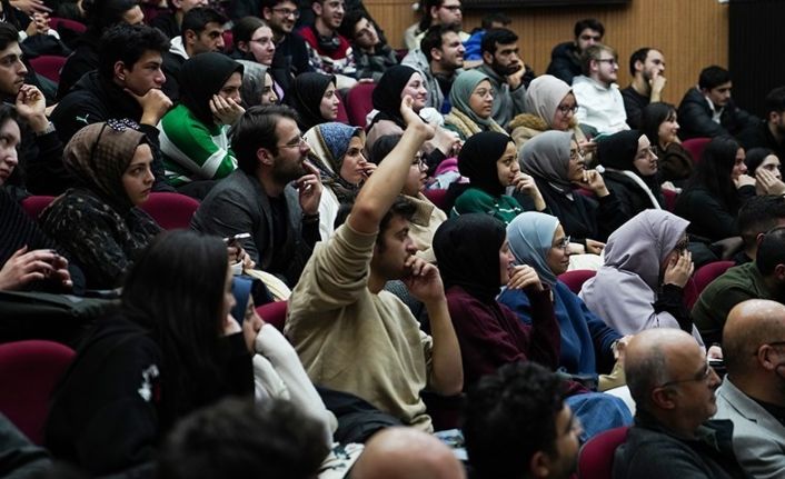 ETÜ’de evrenin doğumu ve ölümü konuşuldu