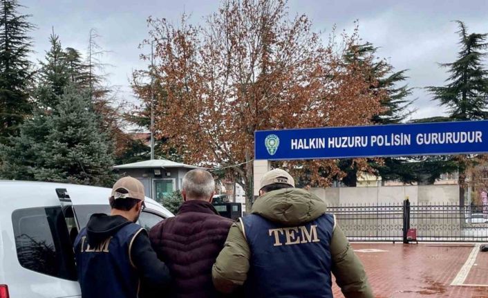 FETÖ’den kesinleşmiş hapis cezasıyla aranan 2 kişi Isparta’da yakalandı