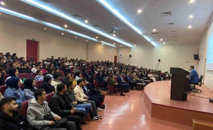 GAÜN’de insan hakları konferansı