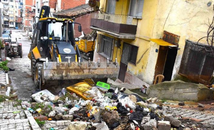 Gemlik dip bucak temizleniyor