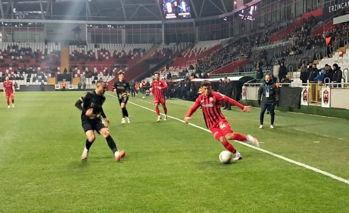 Gol düellosunun galibi Çorumspor oldu