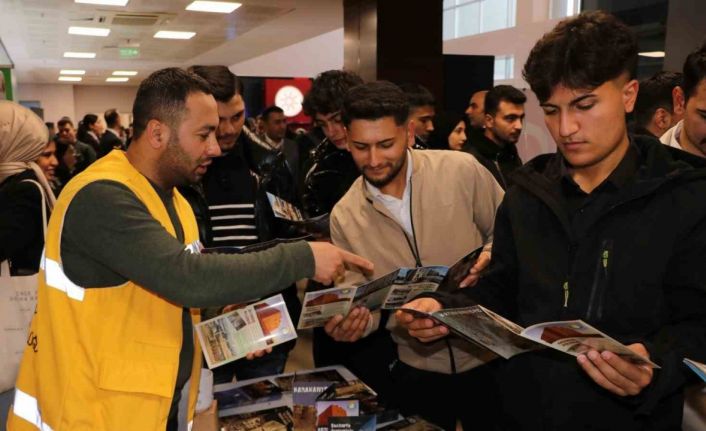 Güneydoğu Kariyer Fuarında Haliliye Belediyesinden öğrencilere destek