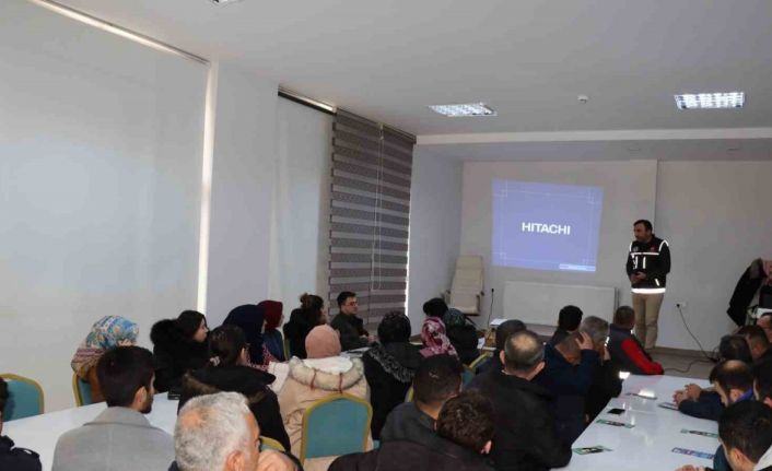 Günyüzü’nde bağımlılıkla mücadele hakkında bilgilendirme toplantısı yapıldı