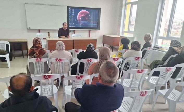 Hisarcık’ta öğrenci velilerine teknoloji bağımlılığı ve akran zorbalığı semineri