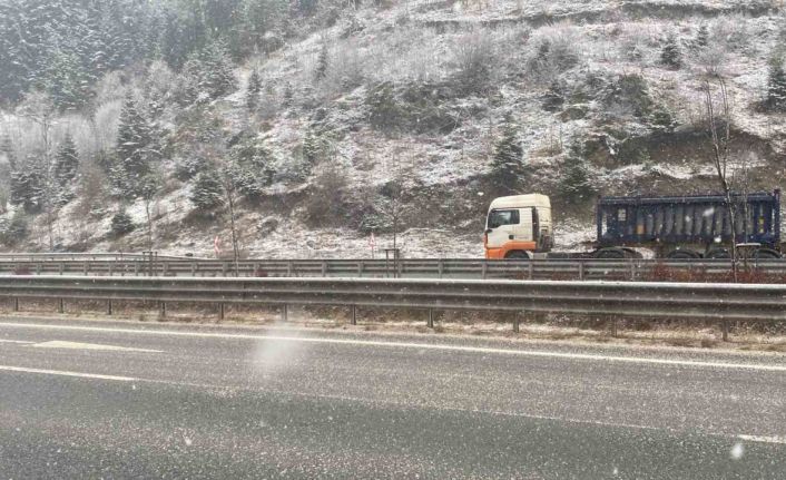 Ilgaz Dağı’nda kar yağışı etkili olmaya başladı