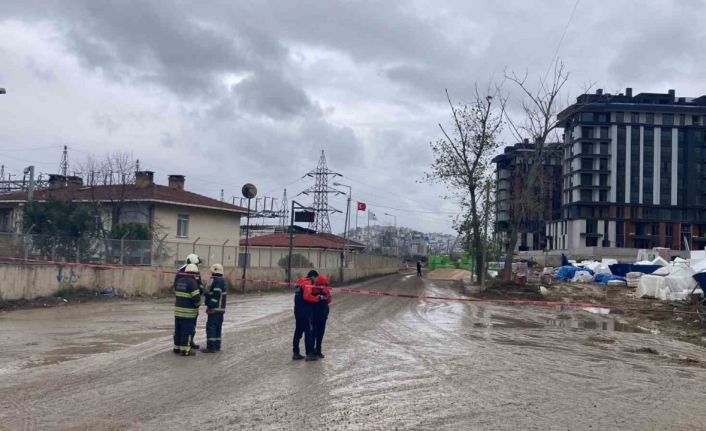 İş makinesi doğalgaz borusunu deldi, 13 mahallenin gazı kesildi