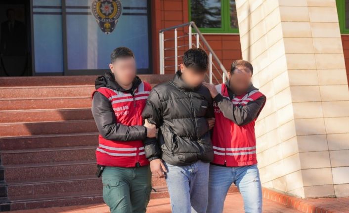 Isparta’da hırsızlık ve yaralama suçundan aranan 2 kişi yakalandı