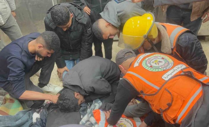 İsrail Nuseyrat Mülteci Kampı’na saldırdı: 6 ölü