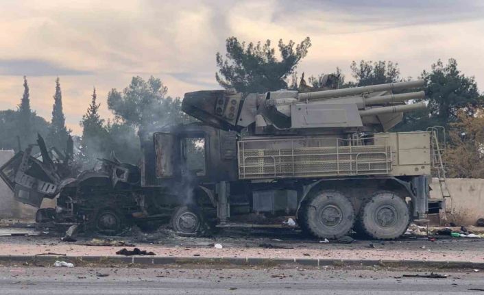 İsrail’in Suriye’de imha ettiği hava savunma sistemleri görüntülendi