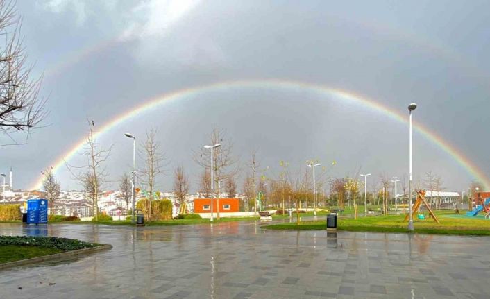 İstanbul’da gökkuşağı manzarası mest etti