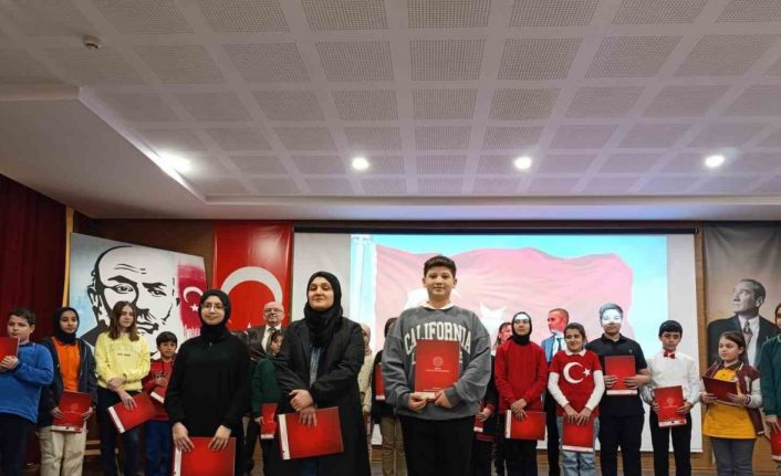 İstiklal Marşını en güzel şekilde okudular