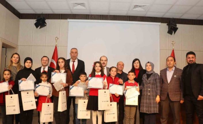 İstiklal Marşı’nı en iyi okumak için yarıştılar