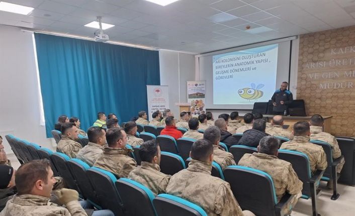 Jandarma personeline temel arıcılık semineri verildi