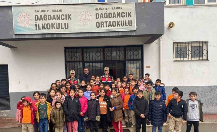 Jandarmadan 534 öğrenci ve 23 öğretmene okul güvenliği eğitimi