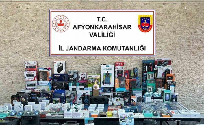 Jandarmadan kaçak elektronik eşya baskını