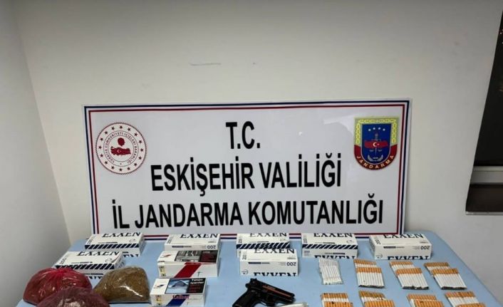 Kaçak sigara satmak için müşteri arayan şüpheli yakalandı