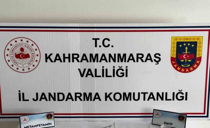 Kahramanmaraş’ta jandarmadan kaçan araçta uyuşturucu çıktı