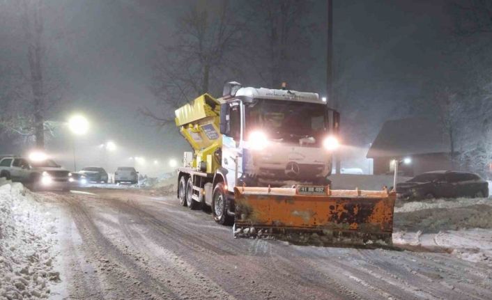 Kar Timleri’nden yılbaşı mesaisi