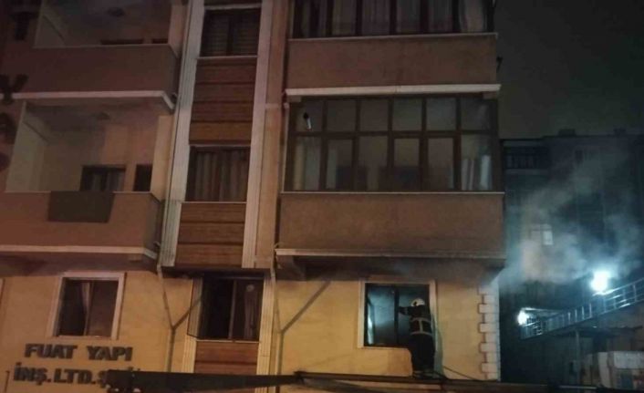 Karabük’te apartmanda korkutan yangın