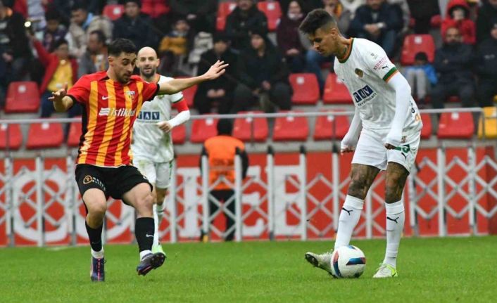 Kartal Kayra Antalyaspor maçında cezalı