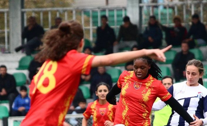 Kayseri Kadın Futbol Takımı 16 puan topladı