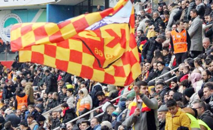 Kayserispor-Galatasaray maçını 16 bin taraftar izledi