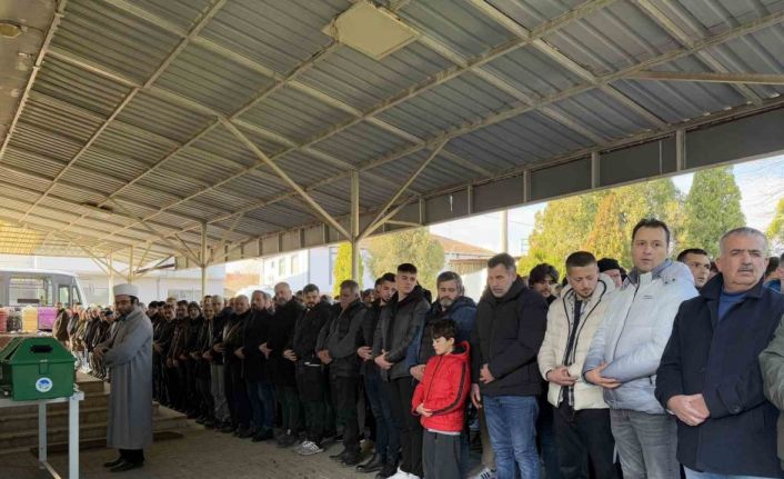 Kocası tarafından öldürülen Simge son yolculuğuna uğurlandı