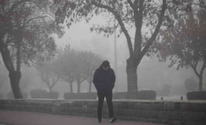 Konya’da sis etkili oldu, uçak seferleri iptal edildi