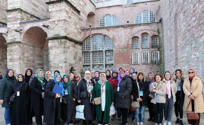 Küçükçekmeceli kadınlar İstanbul’u yeniden keşfediyor