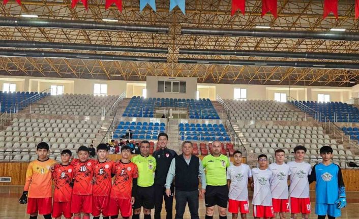 Kumluca’da futsal heyecanı başladı