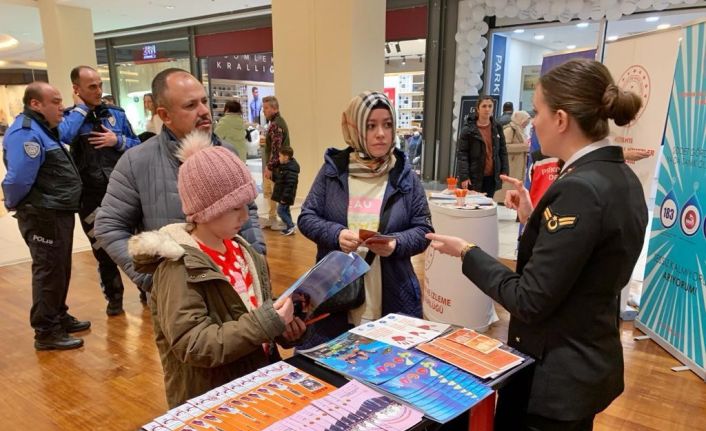 Kütahya’da 48 kadının telefonuna KADES programı yüklendi