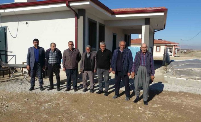 Malatya’da evlerine kavuşan depremzede vatandaşlar: "Villa gibi evimiz oldu"