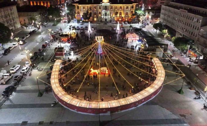 Manisa ışıl ışıl caddeleriyle yeni yıla hazır