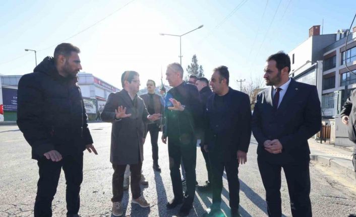 Mardin Büyükşehir Belediyesi asfaltlama ve yol çalışmalarını sürdürüyor