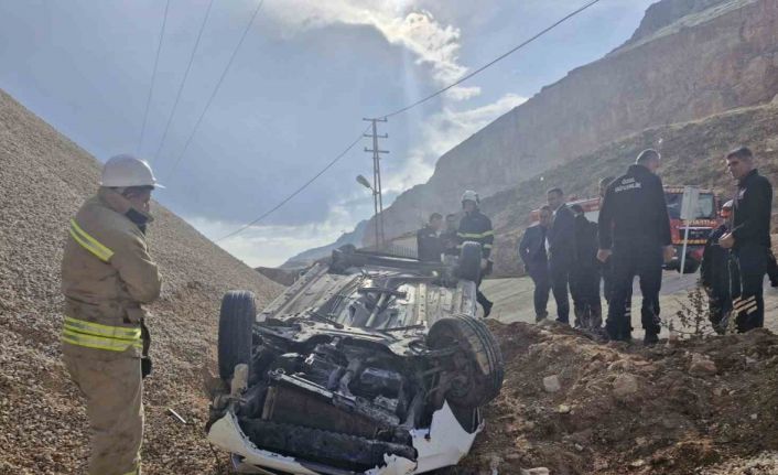 Mardin’de takla atan otomobilin sürücüsü yaralandı