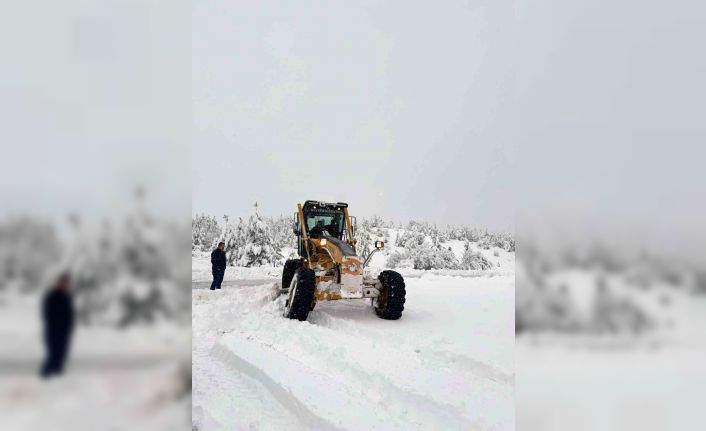 Menteşe Belediyesi, yüksek bölgelerde kar mesaisine başladı