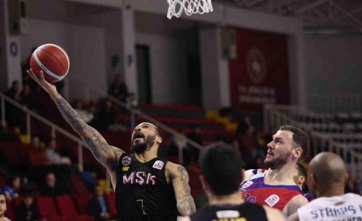 Mersin Spor deplasmandan galibiyetle dönüyor