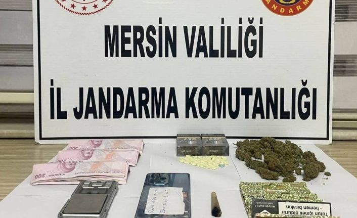 Mersin’de 5 kişi çok miktarda uyuşturucu ile yakalandı