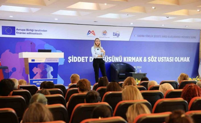 Mersin’de kadınlara şiddetle mücadele yöntemleri anlatıldı