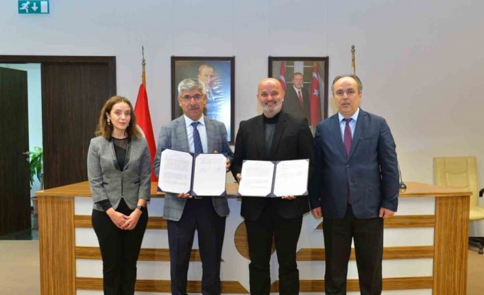 MSKÜ’lü öğretmen adayları için "Toplum İçin El Ele" projesi başladı