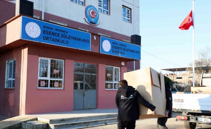 Mudanya Belediyesi’nden öğrencilere çifte destek