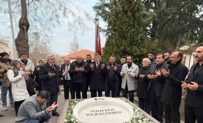 Muhsin Yazıcıoğlu doğum gününde kabri başında anıldı