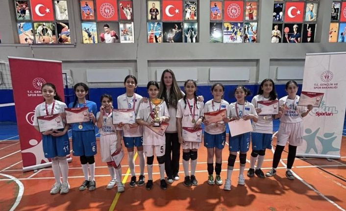 Muş’ta okul sporları voleybol il birinciliği müsabakaları tamamlandı